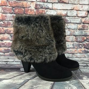 Mia Leather Faux Fur Ankle Boot women’s Size 8.5